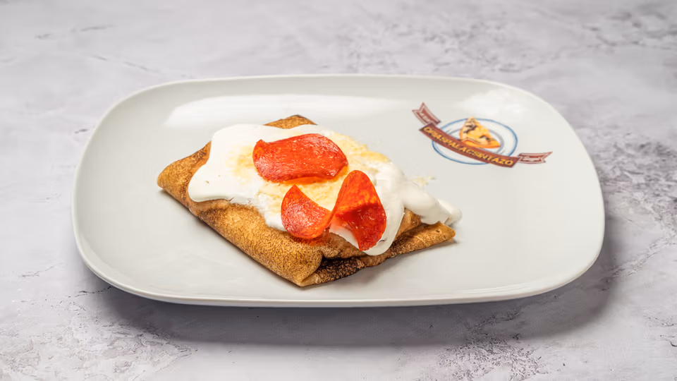 Tejfölös Kolbászos Óriáspalacsinta