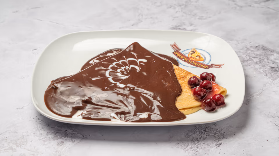 Gesztenyés–Meggyes–Csokis Óriáspalacsinta